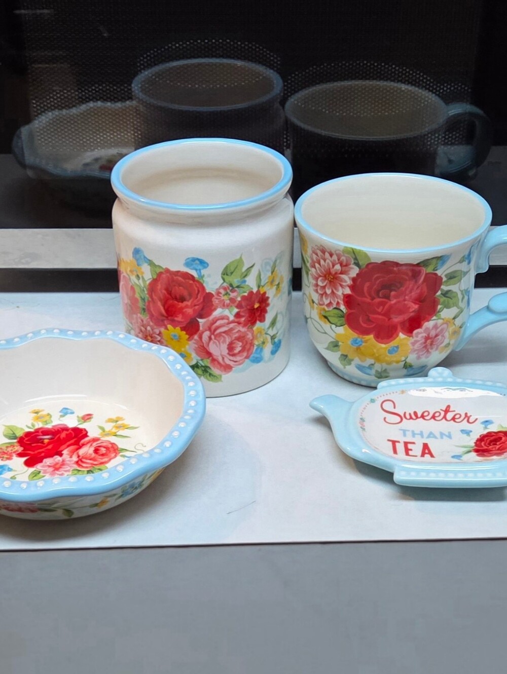 The Pioneer Woman set of 4 Sweet Rose Mug, Mini Utensil crock, Canister & Tea